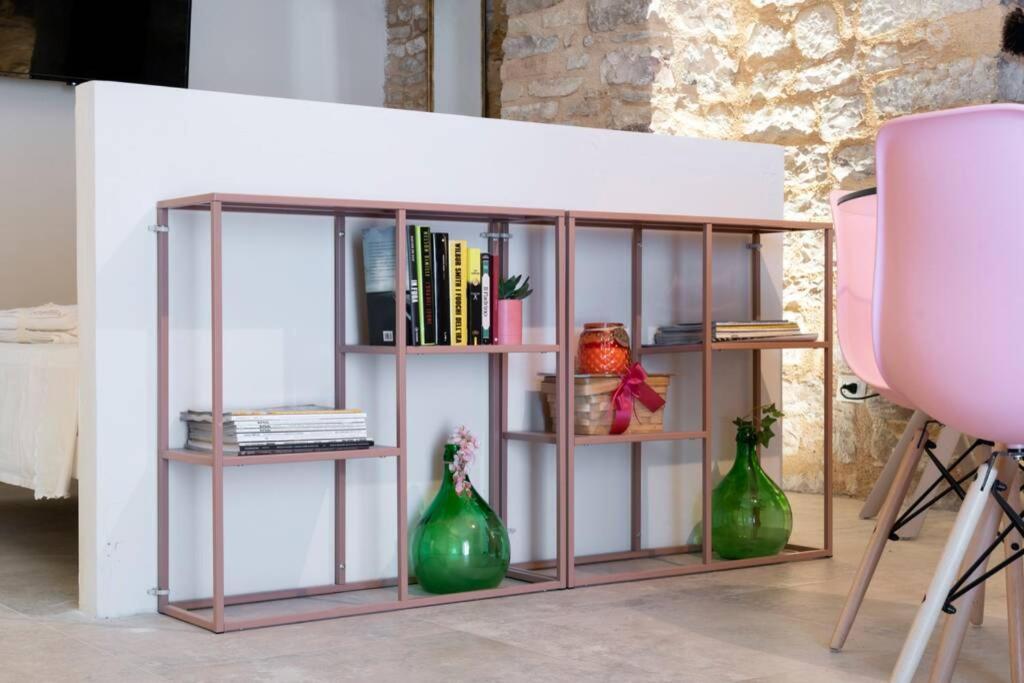 Cornelia Cavern Cosy Studio Apartment In Spello Exterior foto