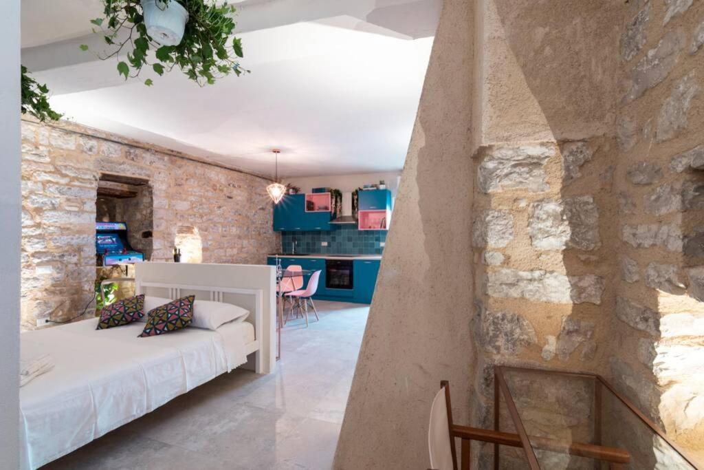 Cornelia Cavern Cosy Studio Apartment In Spello Exterior foto