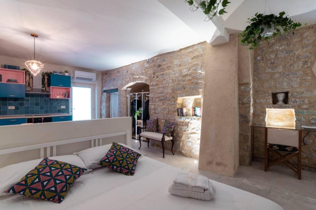 Cornelia Cavern Cosy Studio Apartment In Spello Exterior foto